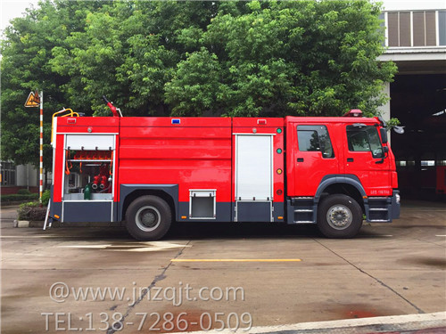 重汽8噸泡沫消防車 微信圖片_20171213085301.jpg