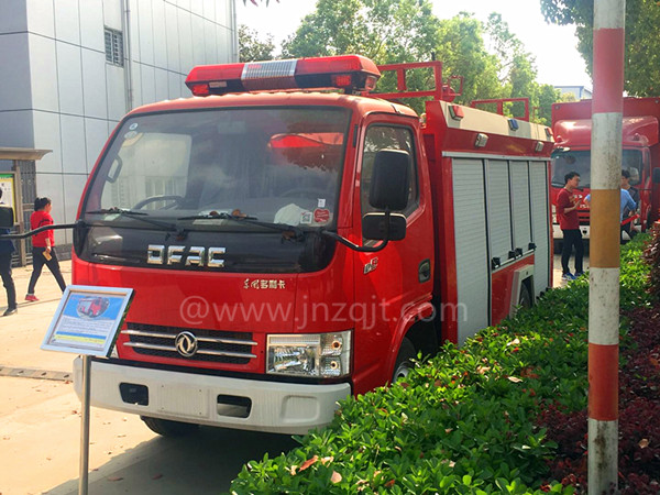 東風藍牌消防車 微信圖片_20180406104747.jpg