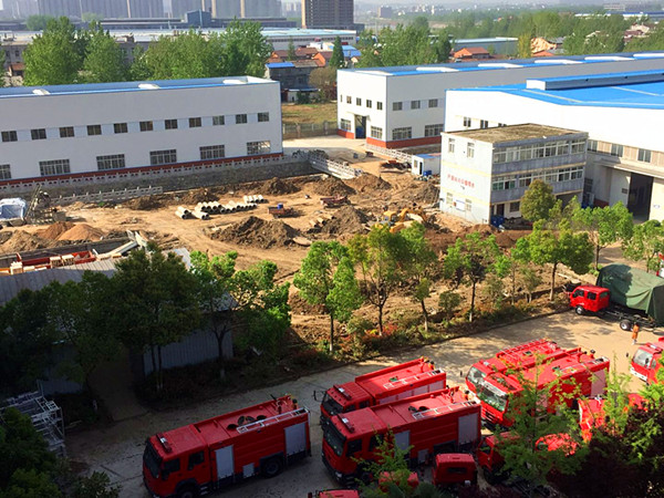 消防車廠家擴建中 微信圖片_20180410075223.jpg